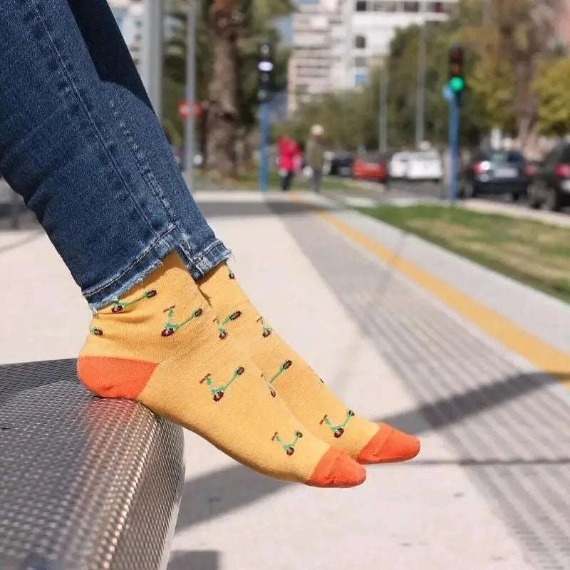 PATINETES AMARILLO - Calcetines