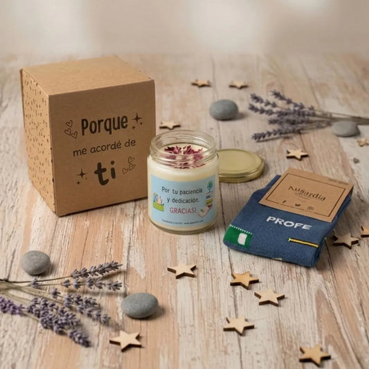 Pack regalo profe calcetines azules mensaje y vela de soja frambuesa vainilla Ausardia