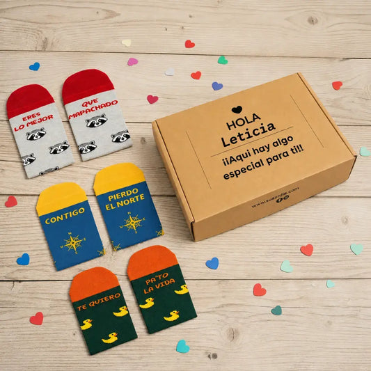 Pack calcetines enamoradxs 3 pares con mensaje en caja kraft personalizable – regalo original para parejas