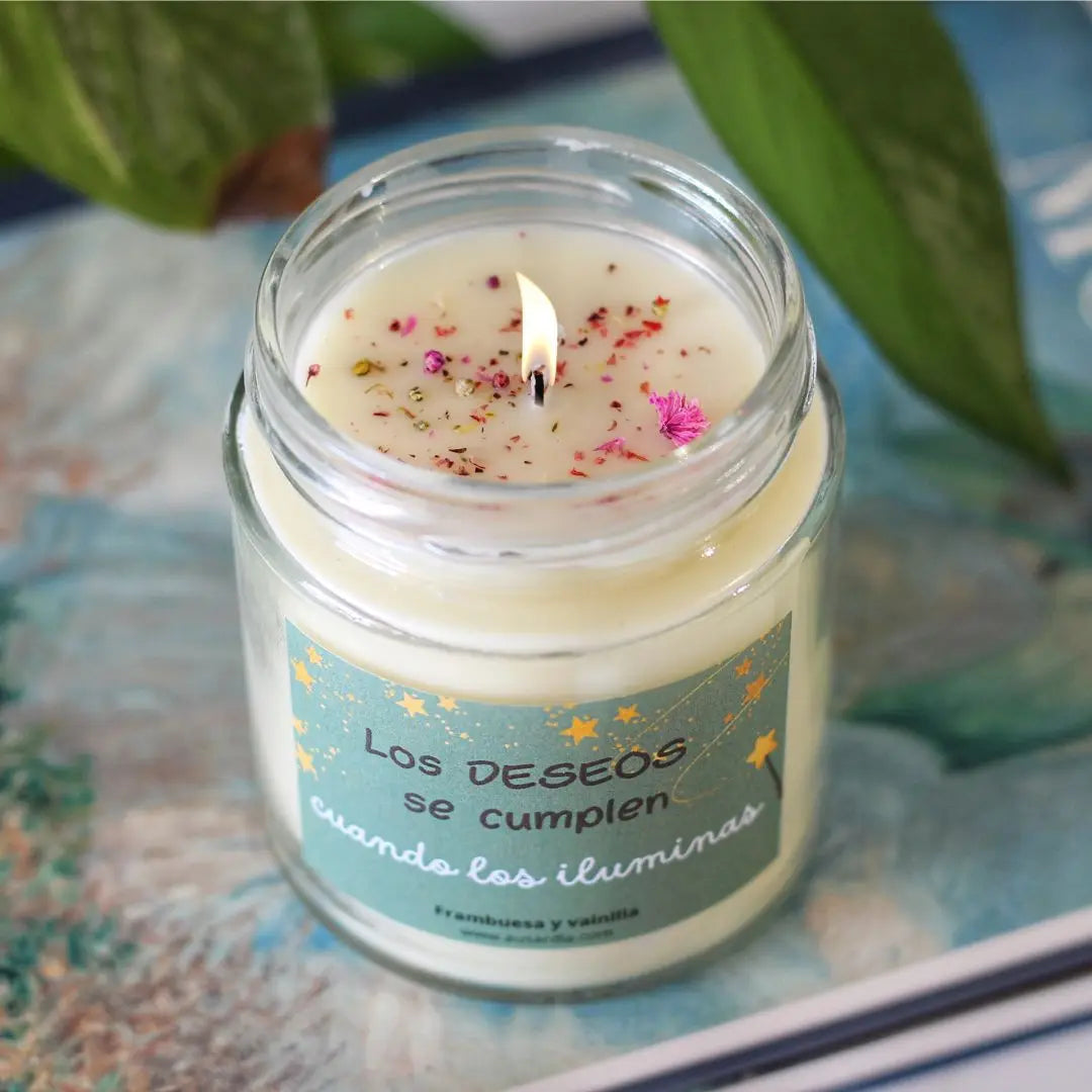 Vela "Los Deseos Se Cumplen" – aroma frambuesa y vainilla, cera de soja 200 ml